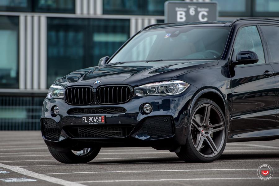  BMW X5 on Vossen Wheels (VPS-302) 2016 года  (фото 2 из 27)